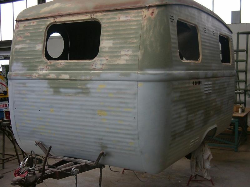 restauration-wohnwagen-grundgestell