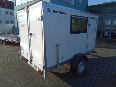 Kofferanhänger 1300kg mit Türen 260x155x150cm Spezialausführung