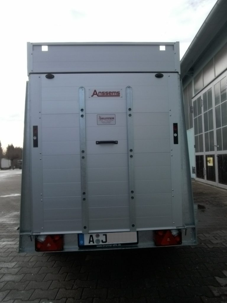 Pkw Anhänger 1200 Kg Gebremst Gebraucht Kofferanhänger 1200 kg gebremst 1-Achser GTB1200.251x126 VT3