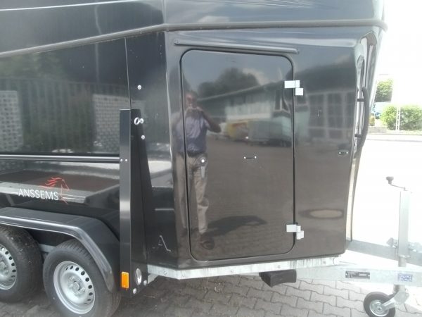 Pferdeanhänger 2000 kg  PTH2000 Excelente Schwarz 331x166x236cm – Bild 11