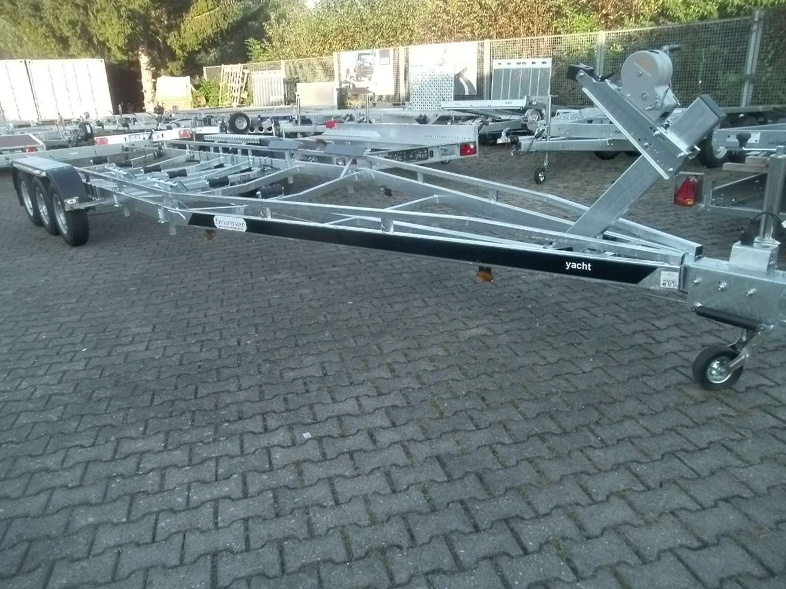 Bootsanhänger ALU 3500kg Tridem 9,15m – Bild 4
