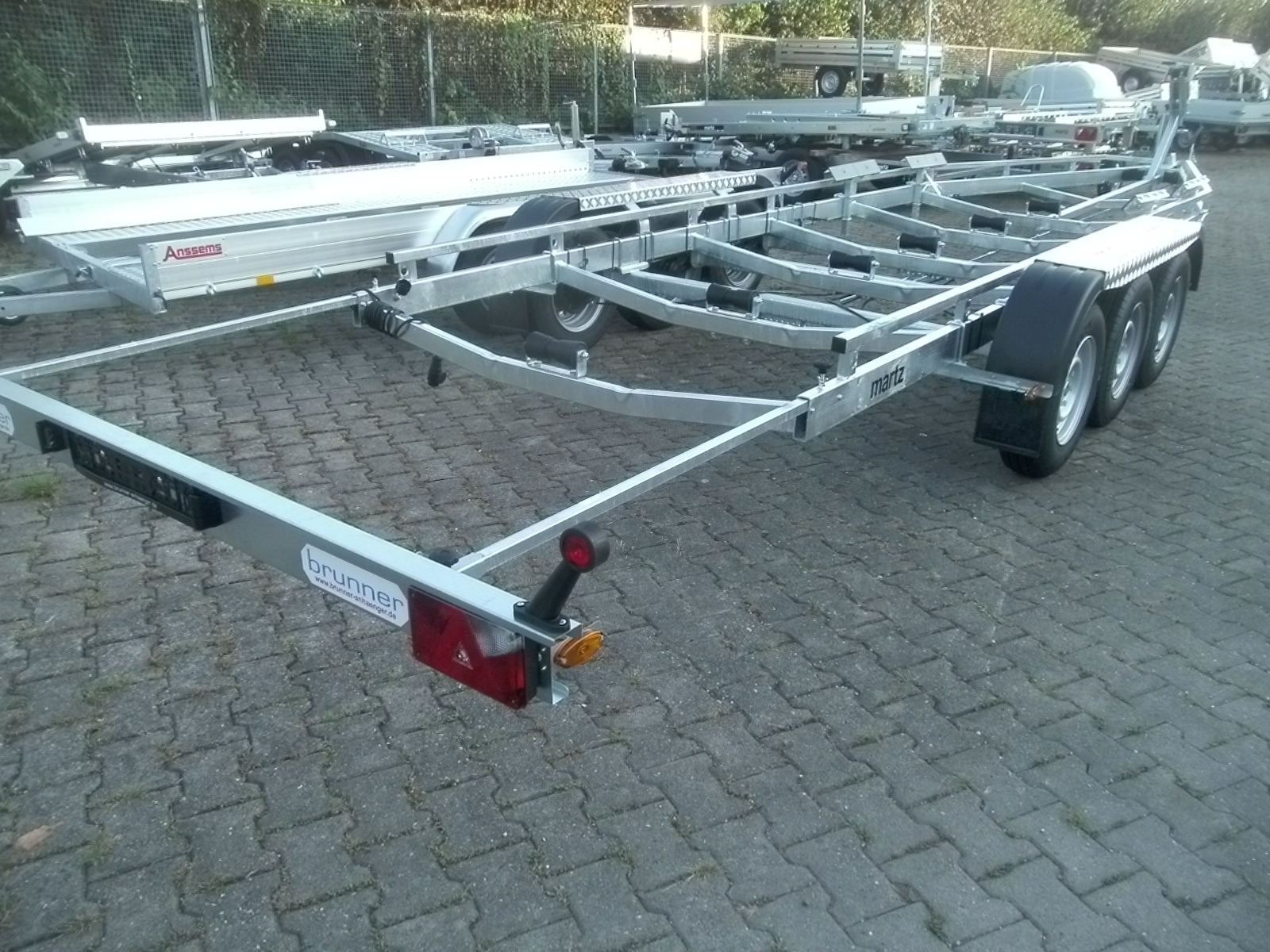 Bootsanhänger ALU 3500kg Tridem 9,15m – Bild 7