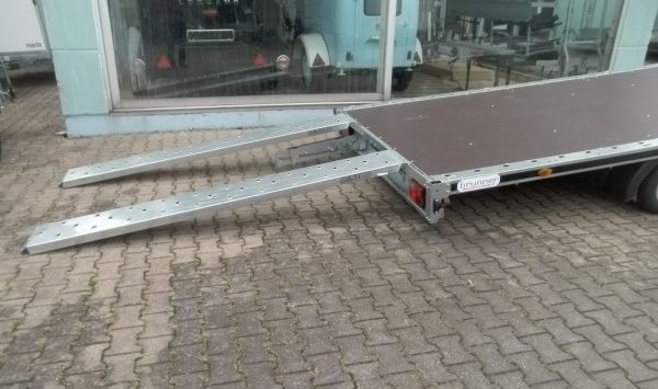 Autotransportanhänger Stahl 2700 kg Holzboden 450x211cm – Bild 6