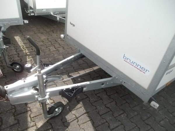 Kofferanhänger 1300kg KARGO mit RAMPE 300x147x180cm Gebraucht – Bild 4