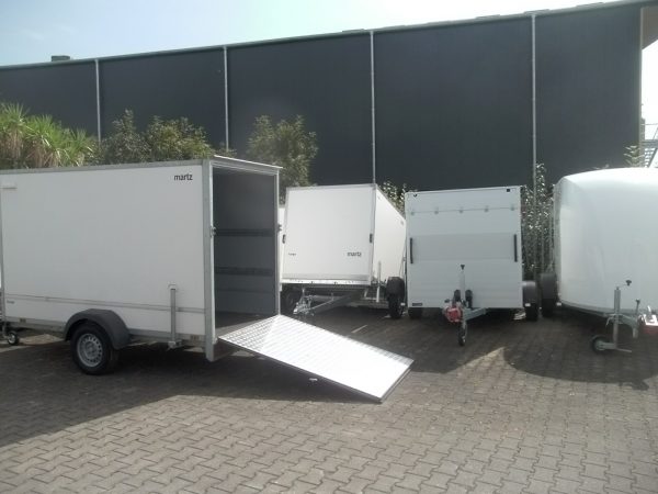 Kofferanhänger 1300kg KARGO mit RAMPE 300x147x180cm Gebraucht – Bild 5
